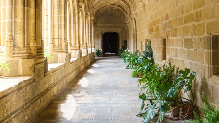 Parador de Plasencia 3 Pasillo Parador de Plasencia 768x432